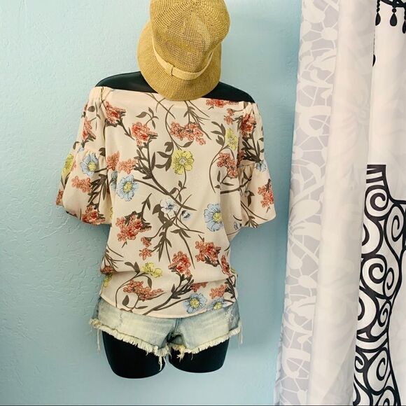 Entro Cream Multicolored Floral Off Shoulder Top Size small - Picture 3 of 12